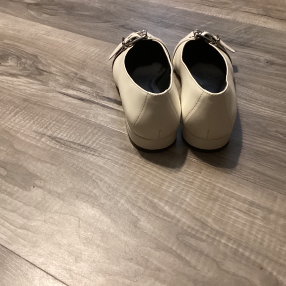 Vince Camuto Megdele Buckled Flat - Picture 3 of 4